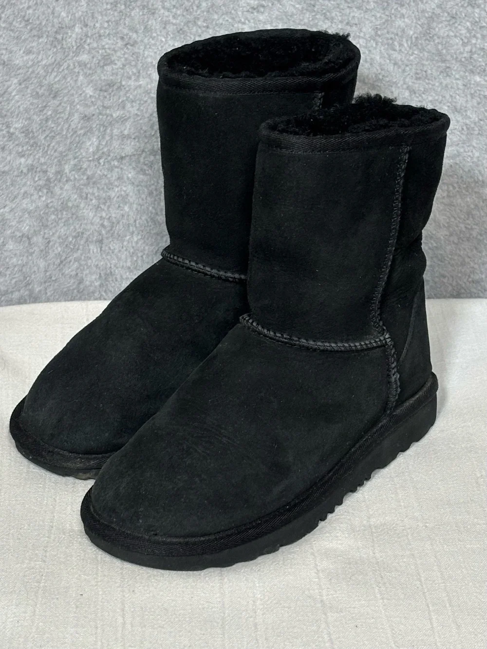UGG classic short